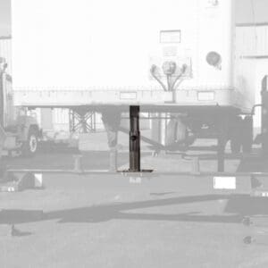 Semi-trailer landing gear jack